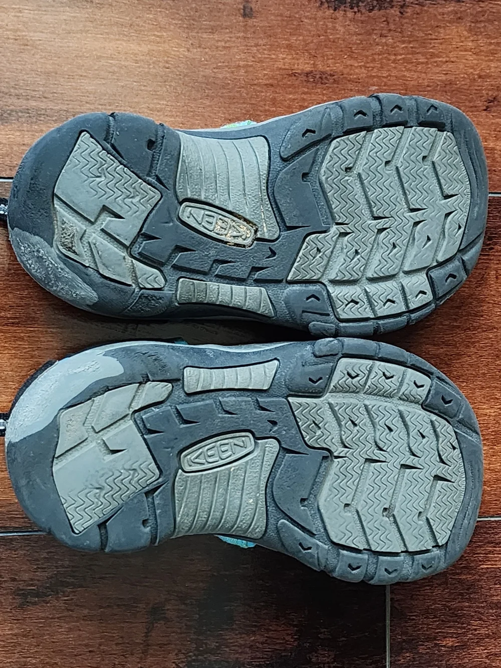 KEEN Newport H2 Rainbow Tie-Dye Hiking Water Sandals Kids Size 11 US